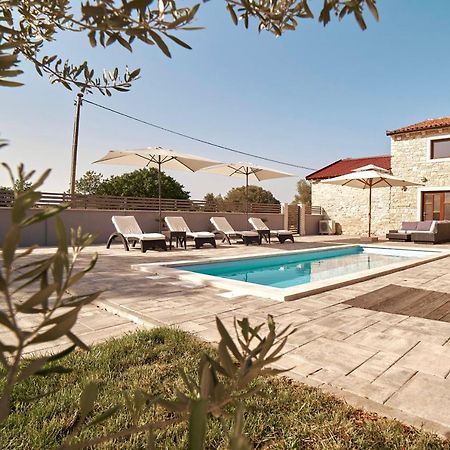 Haus Mila Villa Pavicini Buitenkant foto