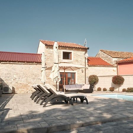 Haus Mila Villa Pavicini Buitenkant foto