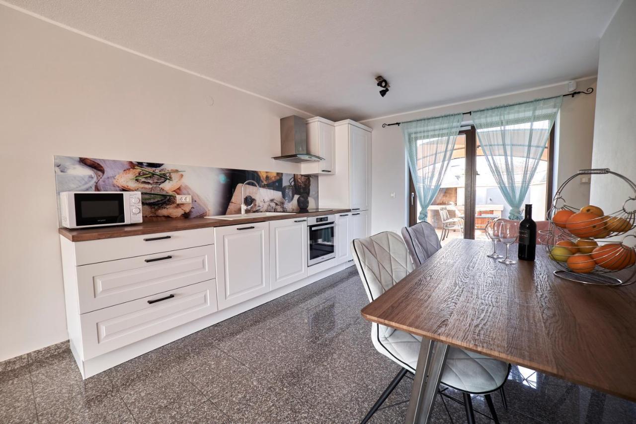 Haus Mila Villa Pavicini Buitenkant foto
