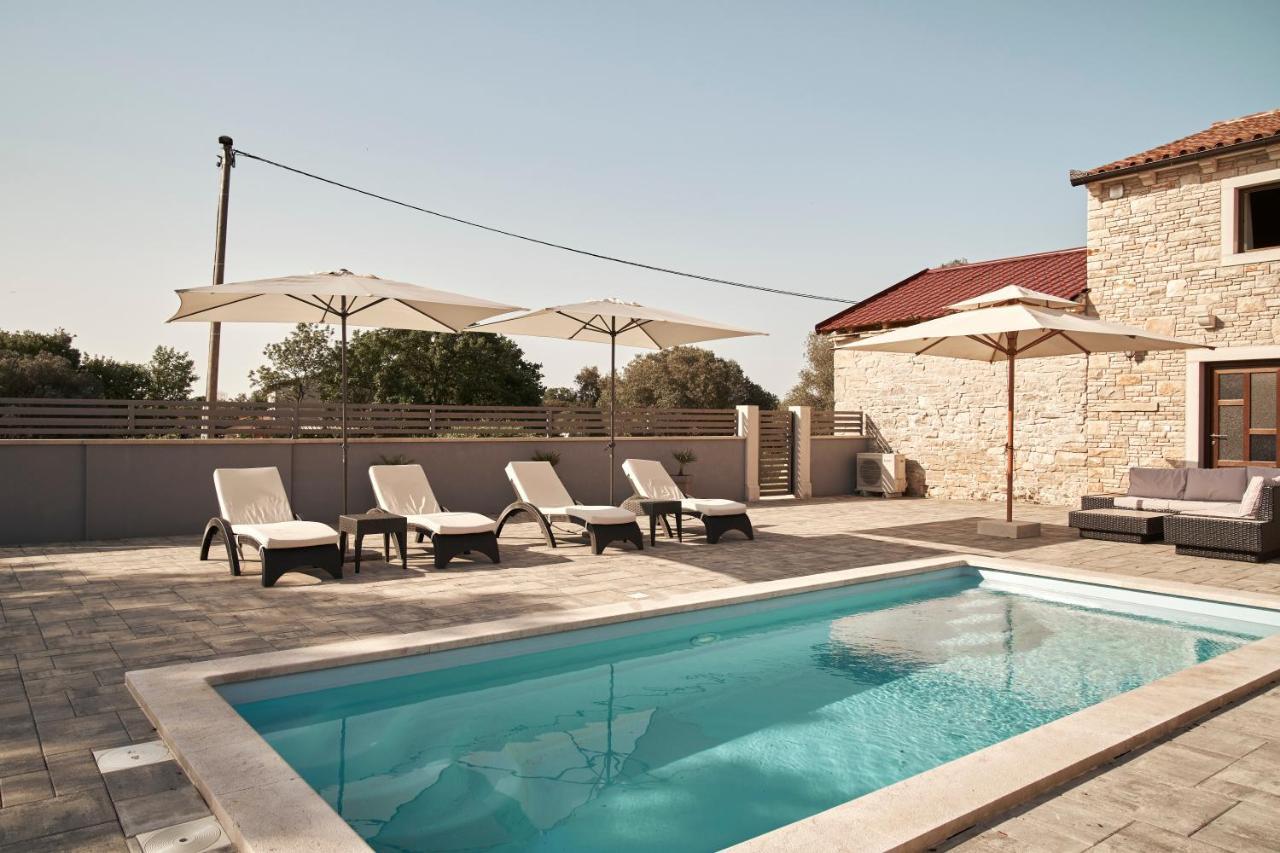 Haus Mila Villa Pavicini Buitenkant foto