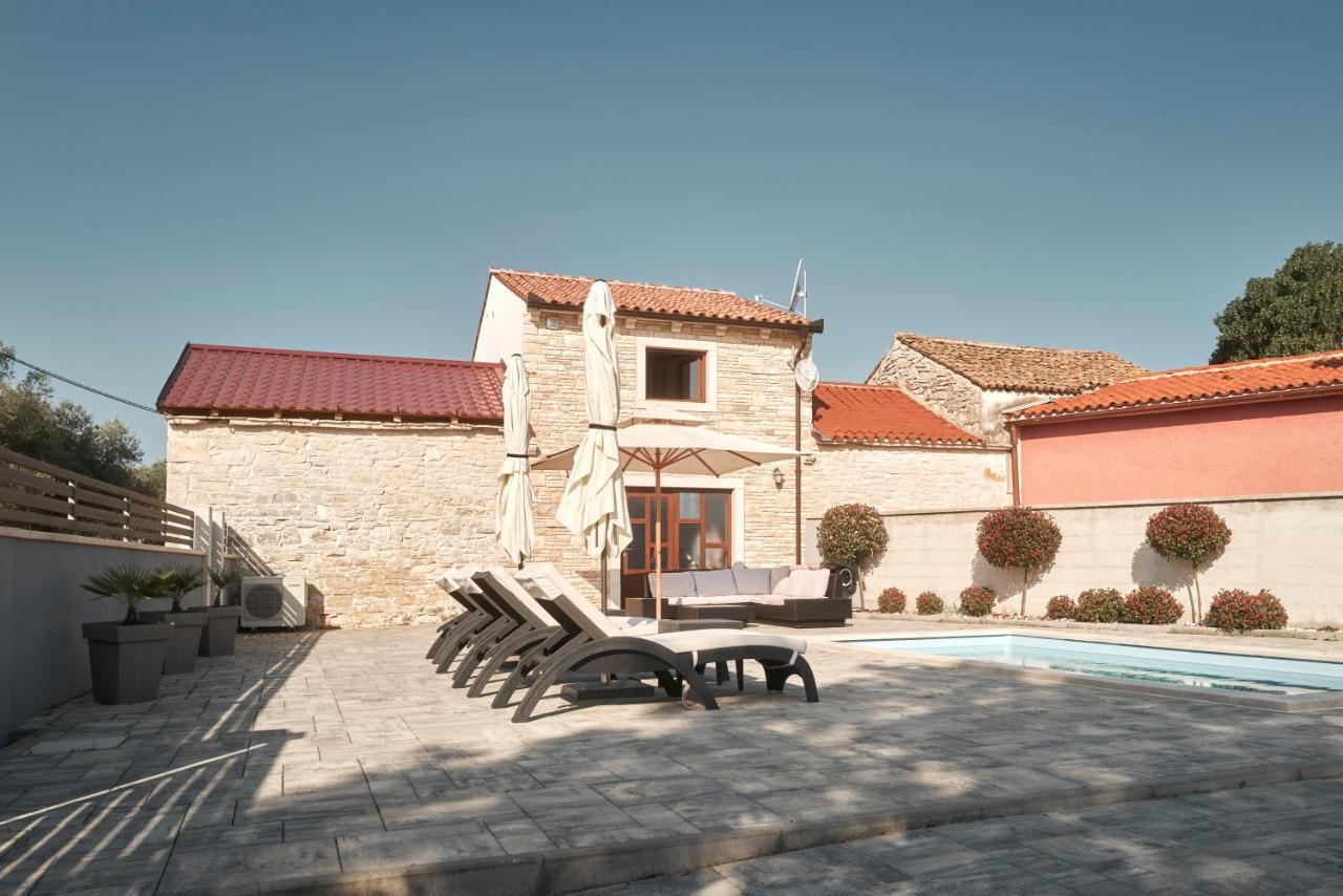 Haus Mila Villa Pavicini Buitenkant foto