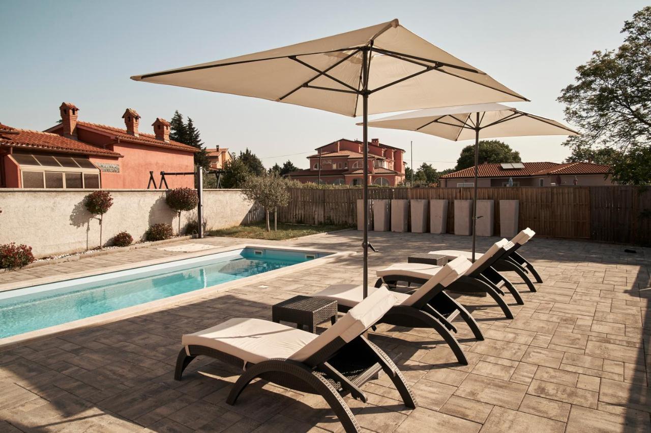 Haus Mila Villa Pavicini Buitenkant foto