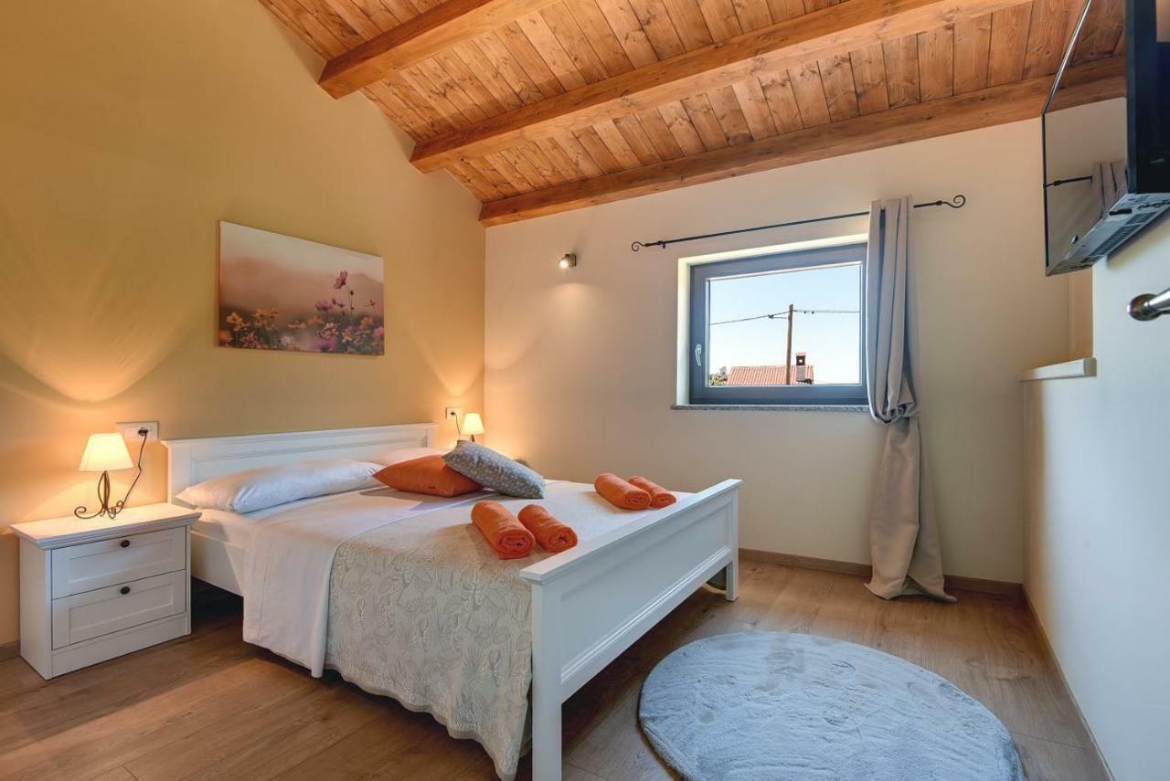Haus Mila Villa Pavicini Buitenkant foto