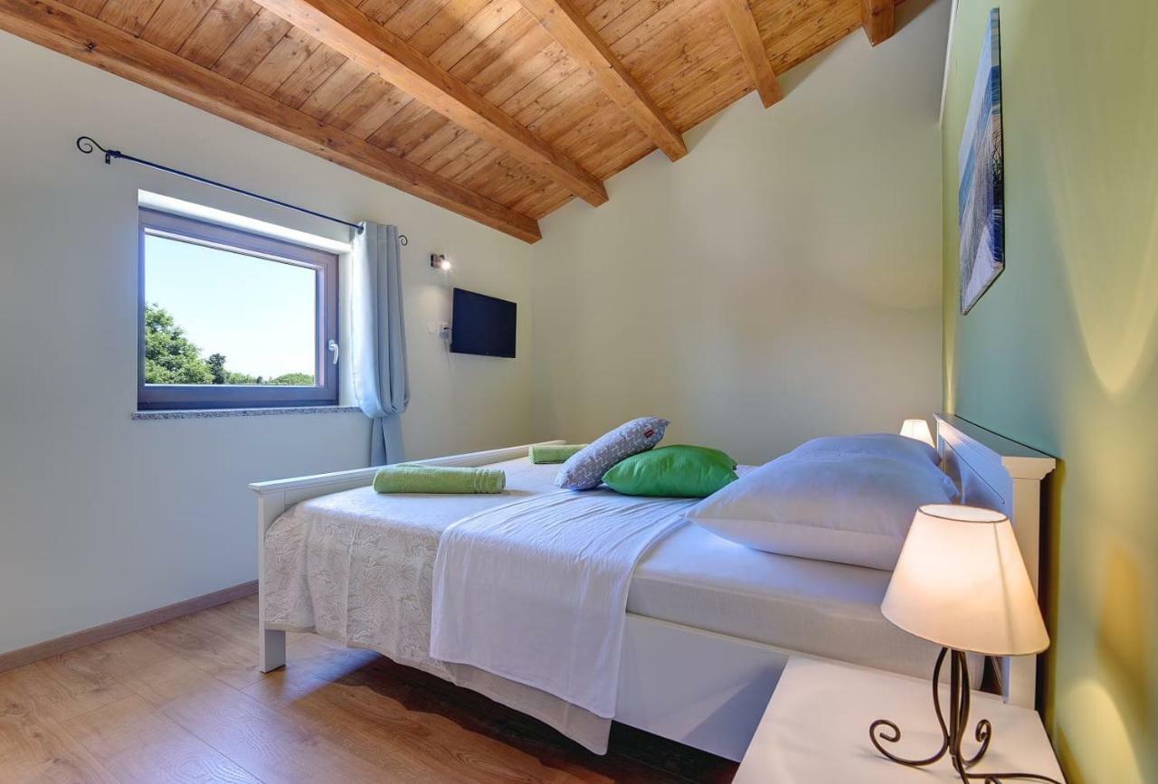 Haus Mila Villa Pavicini Buitenkant foto