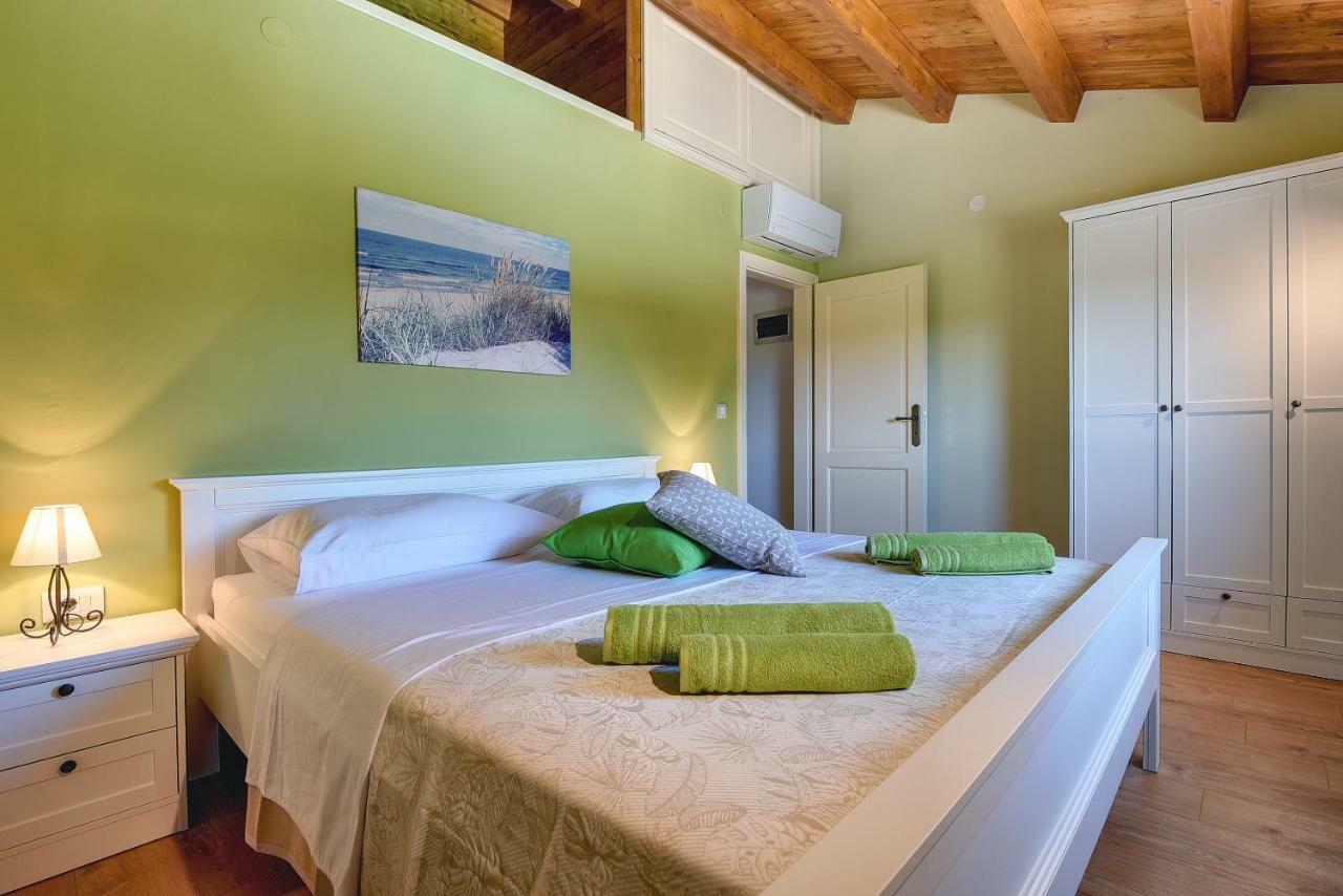Haus Mila Villa Pavicini Buitenkant foto